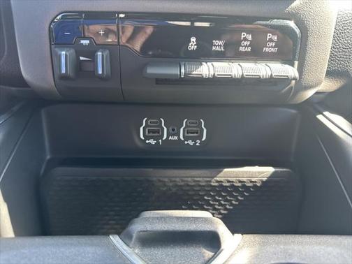 2022 RAM 2500 Laramie Crew Cab 4x4 6'4' Box