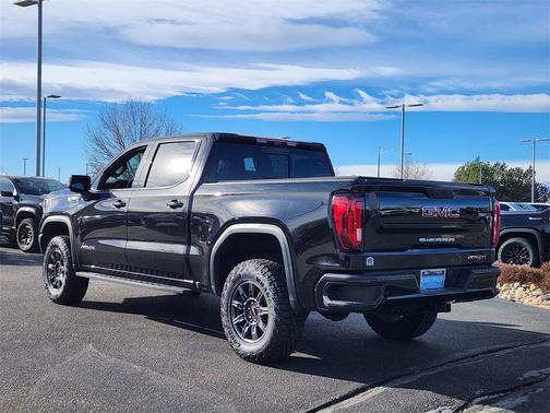 2025 GMC Sierra 1500 AT4X
