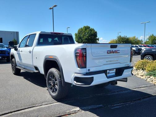 2026 GMC Sierra 2500 AT4