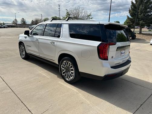 White Frost Tricoat 2023 GMC Yukon XL Denali Ultimate
