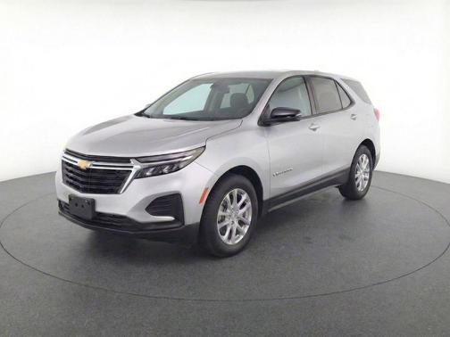 Silver Ice Metallic 2022 Chevrolet Equinox LS