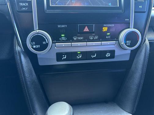 Super White 2013 Toyota Camry