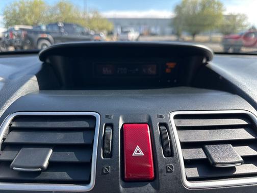 Ice Silver Metallic 2015 Subaru XV Crosstrek 2.0i Limited