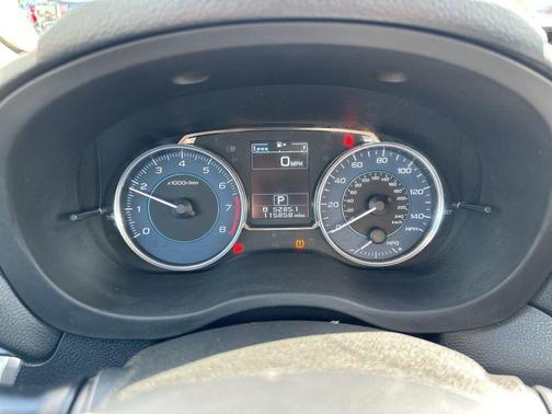 Ice Silver Metallic 2015 Subaru XV Crosstrek 2.0i Limited