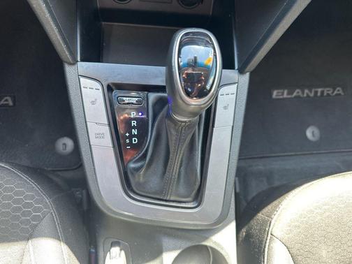 2019 Hyundai ELANTRA Value Edition