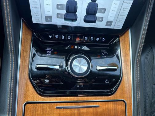 2022 Jeep Grand Wagoneer Series III 4x4