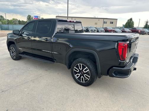 Onyx Black 2023 GMC Sierra 1500 AT4