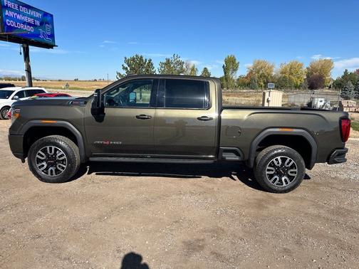 Forest Metallic 2023 GMC Sierra 2500 AT4