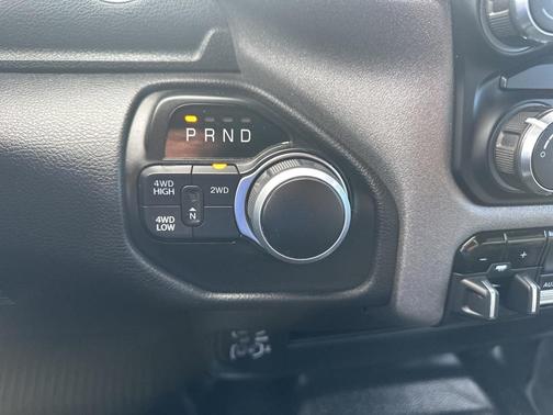 2024 RAM 2500 Tradesman Crew Cab 4x4 8' Box