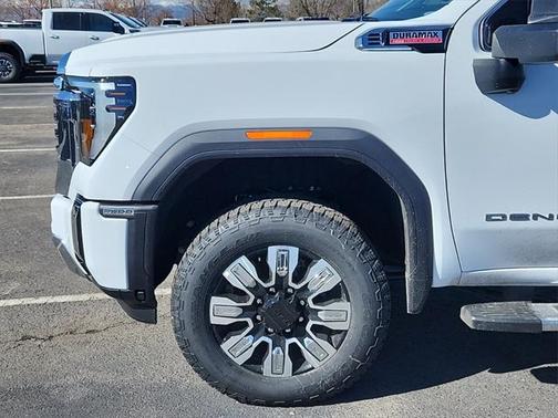 2025 GMC Sierra 2500 Denali
