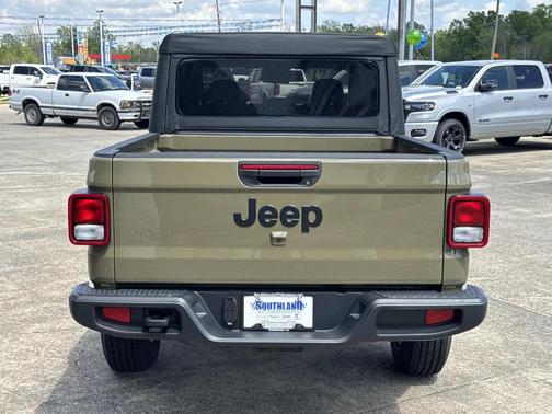 41 2026 Jeep Gladiator Sport