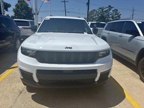 2025 Jeep Grand Cherokee L Laredo