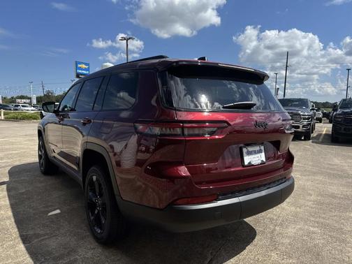 2025 Jeep Grand Cherokee L Laredo