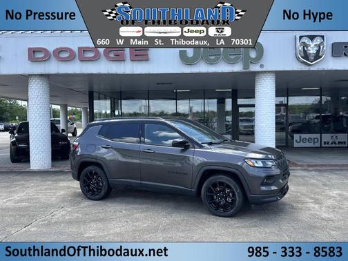 Granite Crystal Clearcoat Metallic 2022 Jeep Compass Latitude