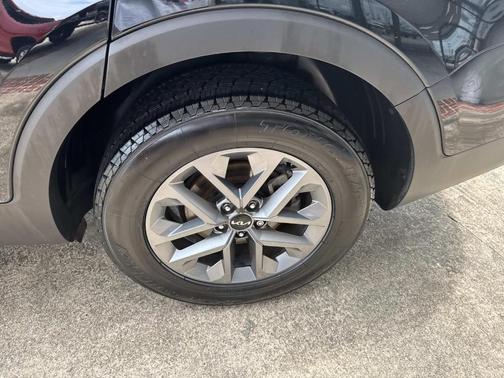 2023 Kia Telluride LX
