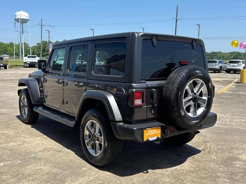 2020 Jeep Wrangler Unlimited Sahara