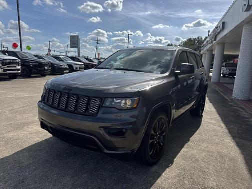2021 Jeep Grand Cherokee Laredo