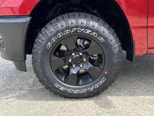 Molten Red Pearlcoat 2026 RAM 1500 Tradesman