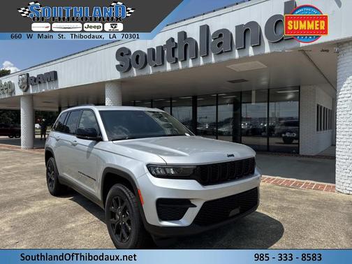 2025 Jeep Grand Cherokee Laredo