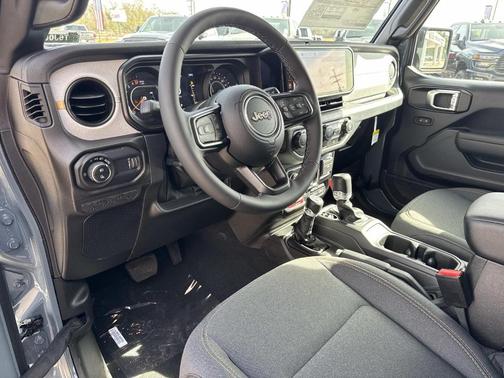 Anvil Clearcoat 2026 Jeep Gladiator Sport