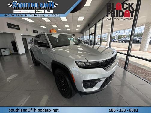 2025 Jeep Grand Cherokee Laredo