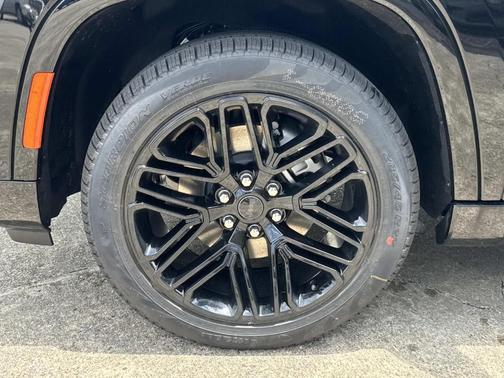 Gloss Black 2026 Jeep Grand Wagoneer L Limited