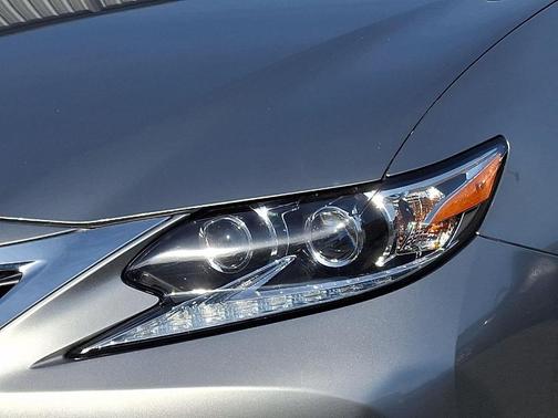 2018 Lexus ES 300h Base