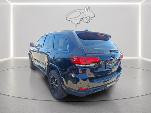 Diamond Black 2021 Jeep Grand Cherokee Laredo X