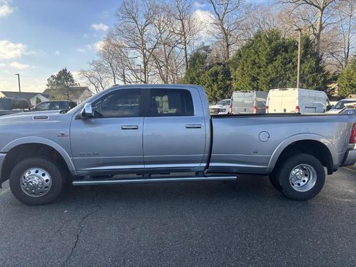 2022 RAM 3500 Laramie
