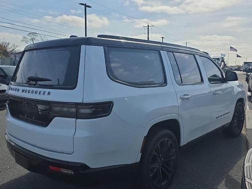 Bright White Clearcoat 2024 Jeep Grand Wagoneer Series III