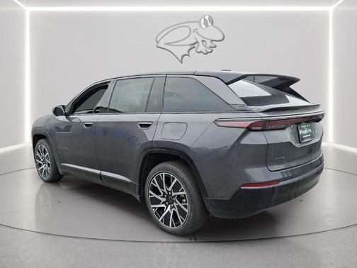 Metallic 2025 Jeep Wagoneer S Limited