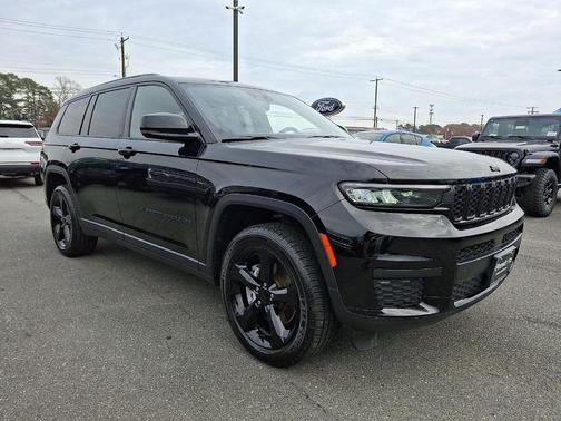 2022 Jeep Grand Cherokee L Laredo