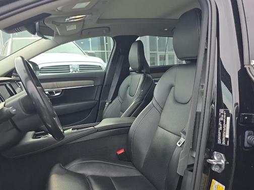 2022 Volvo S90 B6 Inscription