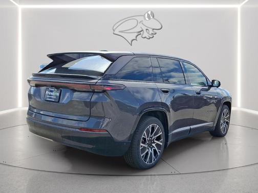 Metallic 2025 Jeep Wagoneer S Limited