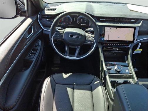 Diamond Black 2026 Jeep Grand Cherokee Limited