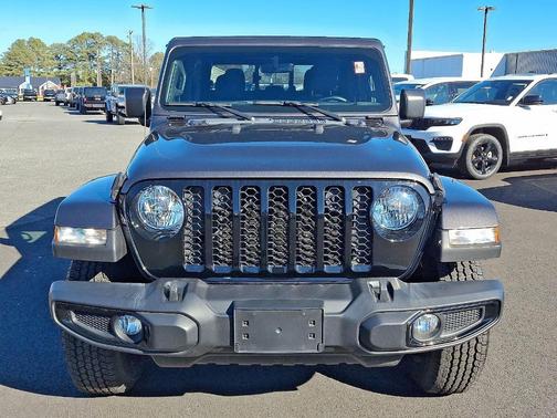 2022 Jeep Gladiator Sport
