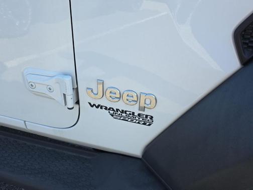 Bright White Clearcoat 2019 Jeep Wrangler Unlimited Sport