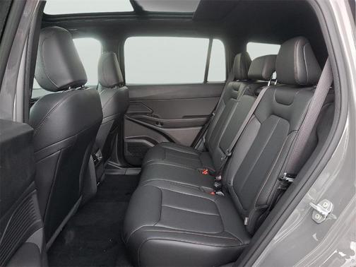 Sting Gray Clearcoat 2026 Jeep Cherokee LAREDO/LIMITED