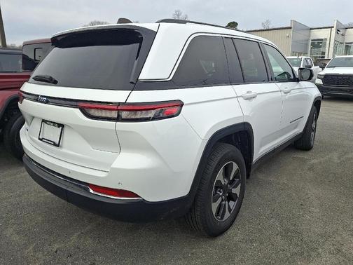 2022 Jeep Grand Cherokee 4xe Base