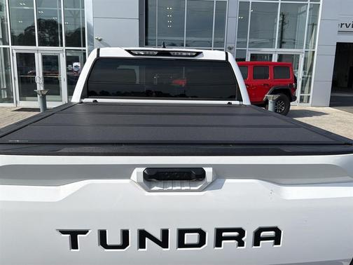 Ice 2025 Toyota Tundra SR5