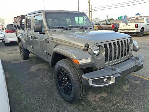 2021 Jeep Gladiator Sport