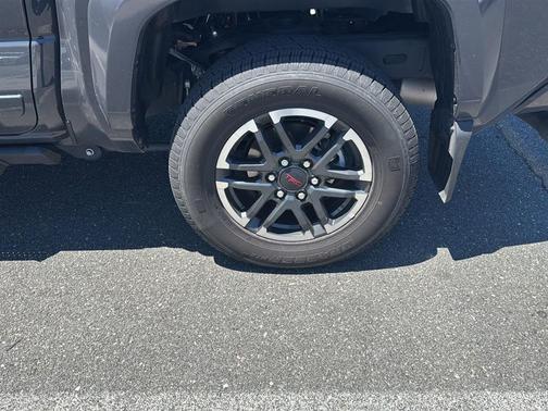 UNDERGROUND 2025 Toyota Tacoma TRD Sport