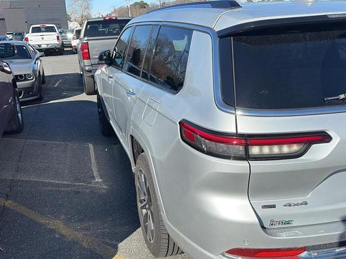 2021 Jeep Grand Cherokee L Overland