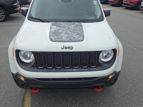 White 2017 Jeep Renegade Trailhawk