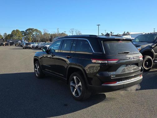 2022 Jeep Grand Cherokee 4xe Base