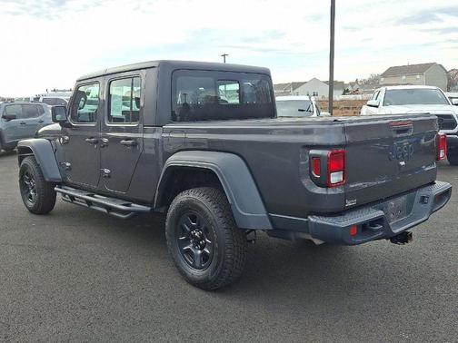 2021 Jeep Gladiator Sport