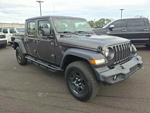 2021 Jeep Gladiator Sport