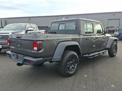 2021 Jeep Gladiator Sport