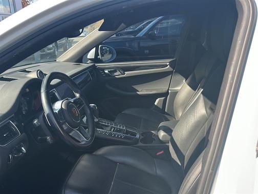 2017 Porsche Macan S