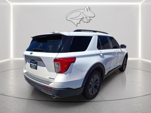 Star White 2021 Ford Explorer XLT